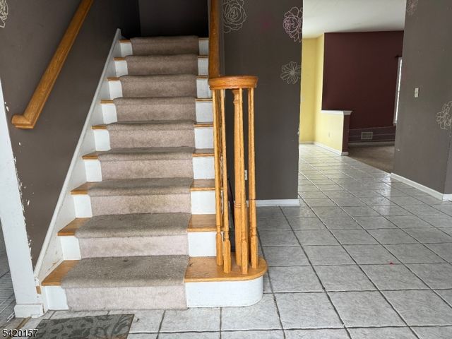 39 Canterbury Ln, Mansfield Twp., NJ 07840