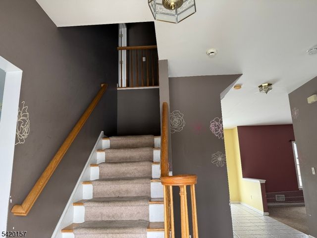 39 Canterbury Ln, Mansfield Twp., NJ 07840