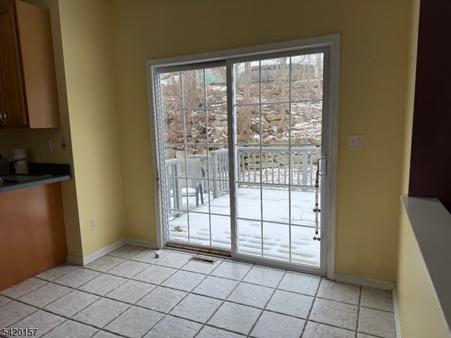 39 Canterbury Ln, Mansfield Twp., NJ 07840