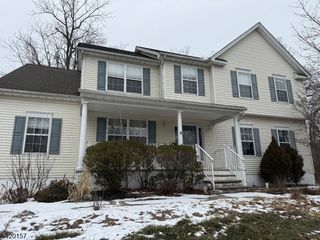 39 Canterbury Ln, Mansfield Twp., NJ 07840