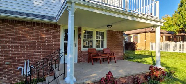 9715 W Wisconsin AVENUE, Wauwatosa, WI 53226