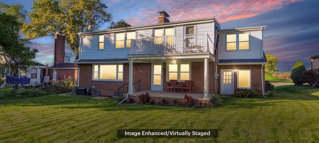 9715 W Wisconsin AVENUE, Wauwatosa, WI 53226