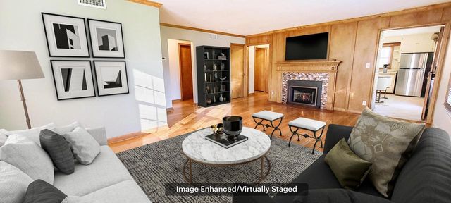 9715 W Wisconsin AVENUE, Wauwatosa, WI 53226