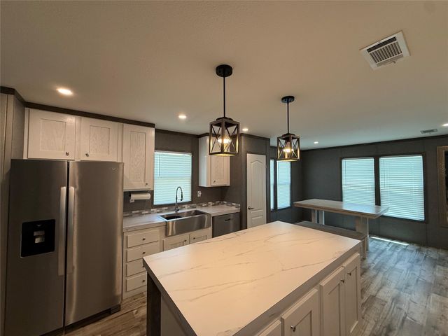421 Bower Lane, Conroe, TX 77303