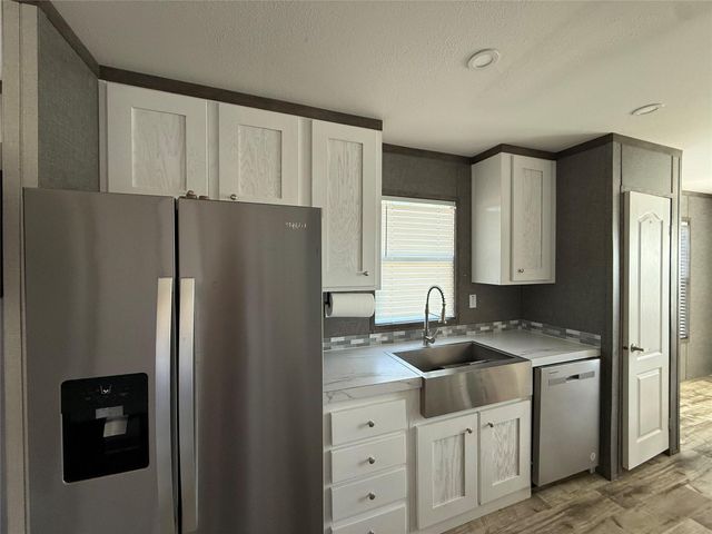421 Bower Lane, Conroe, TX 77303