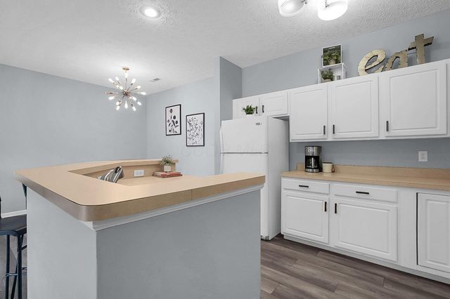 6220 Harbour Pointe, 101, Columbus, OH 43231