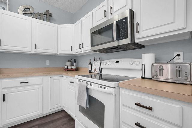 6220 Harbour Pointe, 101, Columbus, OH 43231