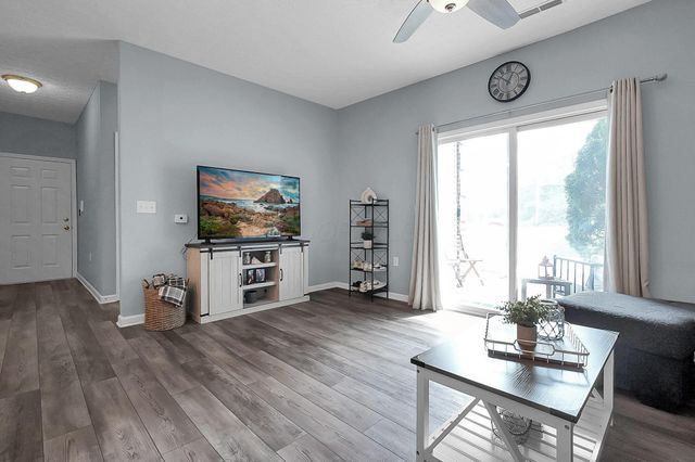 6220 Harbour Pointe, 101, Columbus, OH 43231