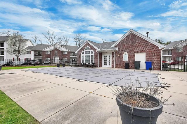 6220 Harbour Pointe, 101, Columbus, OH 43231