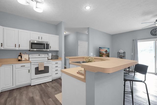 6220 Harbour Pointe, 101, Columbus, OH 43231