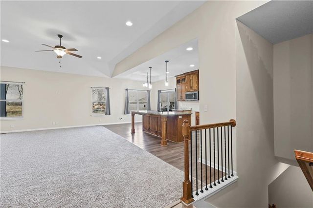 1402 SW 8th Terrace, Oak Grove, MO 64075