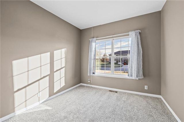 1402 SW 8th Terrace, Oak Grove, MO 64075