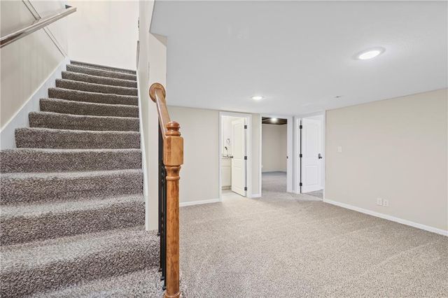 1402 SW 8th Terrace, Oak Grove, MO 64075