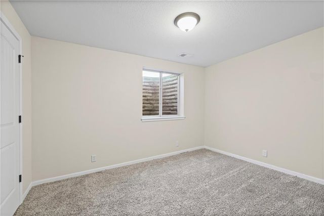 1402 SW 8th Terrace, Oak Grove, MO 64075