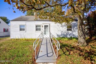 13 Hawley Avenue, Colonie, NY 12205