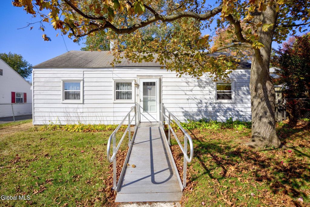 13 Hawley Avenue, Colonie, NY 12205