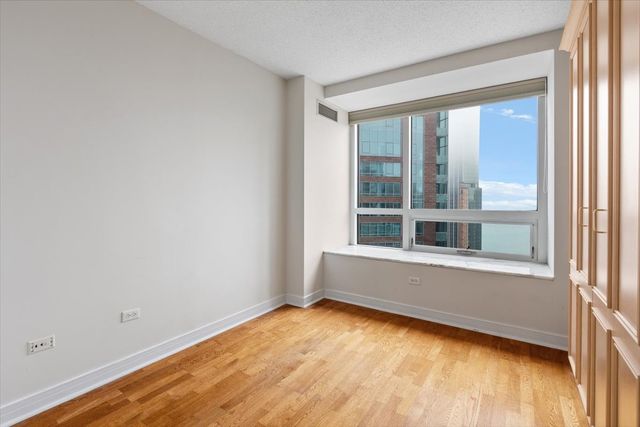 512 N McClurg Court 3904, Chicago, IL 60611