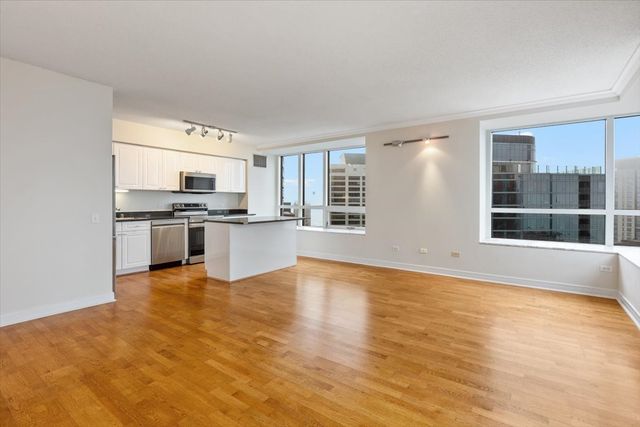 512 N McClurg Court 3904, Chicago, IL 60611