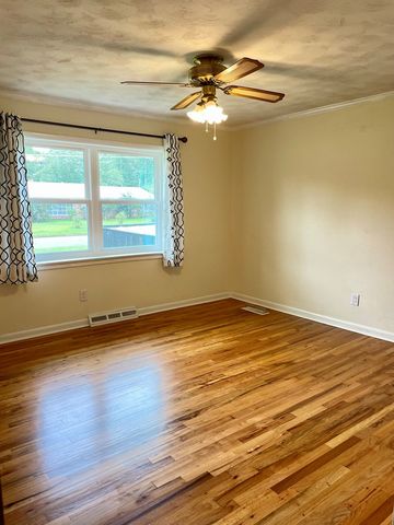 400 Pinecrest Dr., Dothan, AL 36301