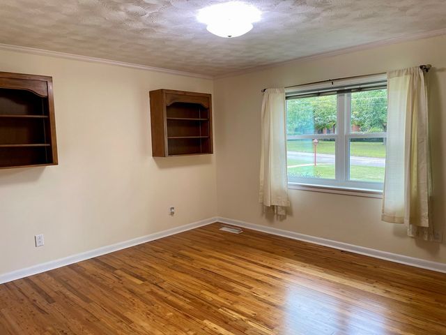 400 Pinecrest Dr., Dothan, AL 36301