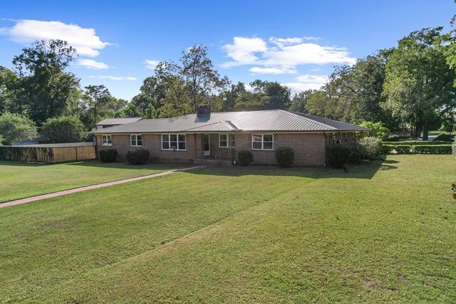 400 Pinecrest Dr., Dothan, AL 36301
