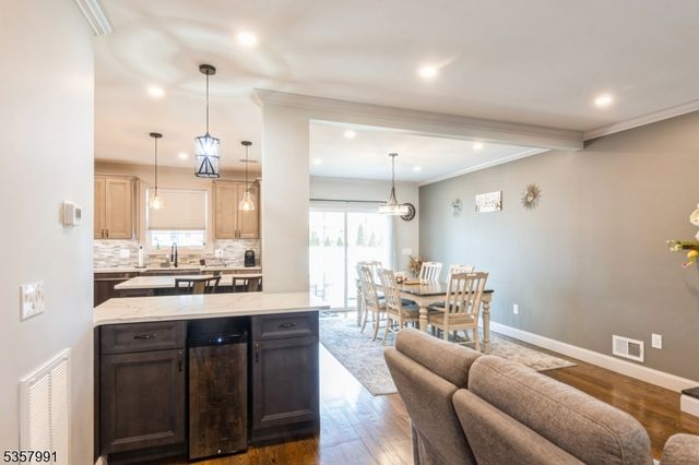 421 Cherry St, Roselle Park Boro, NJ 07204