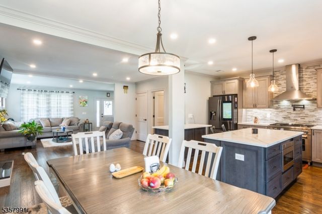 421 Cherry St, Roselle Park Boro, NJ 07204
