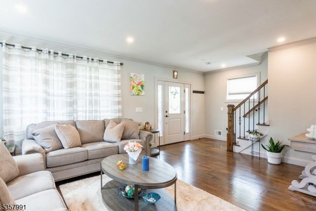 421 Cherry St, Roselle Park Boro, NJ 07204