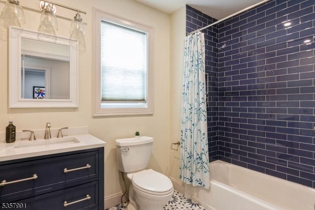 421 Cherry St, Roselle Park Boro, NJ 07204
