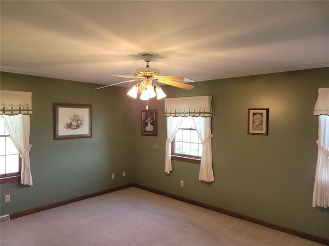 15 Willow Ln, Pine Twp, PA 16127