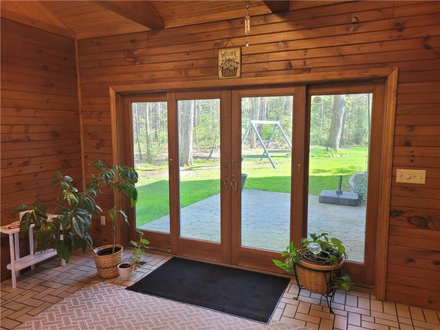 15 Willow Ln, Pine Twp, PA 16127