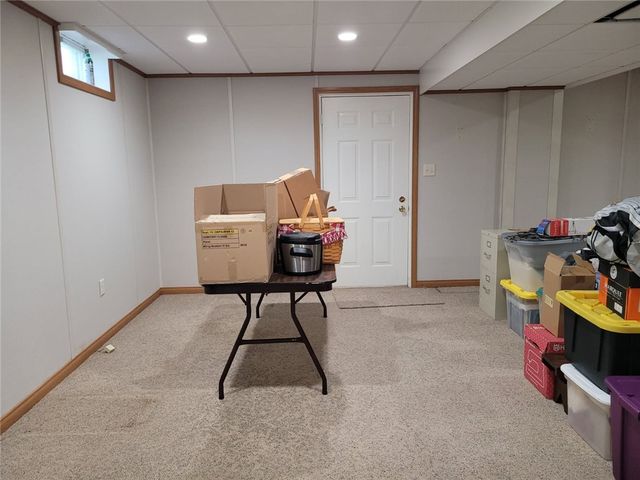 15 Willow Ln, Pine Twp, PA 16127