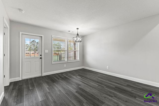 125 N Sky Drive, Warner Robins, GA 31093