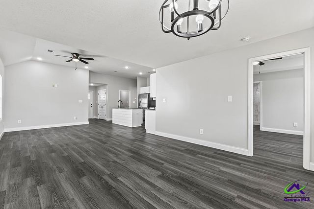 125 N Sky Drive, Warner Robins, GA 31093