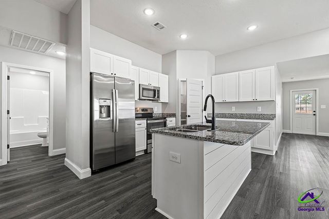 125 N Sky Drive, Warner Robins, GA 31093