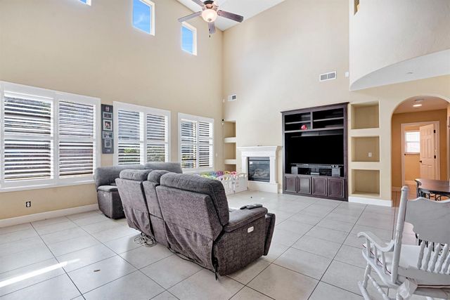 3450 N Jason Avenue, Fresno, CA 93737