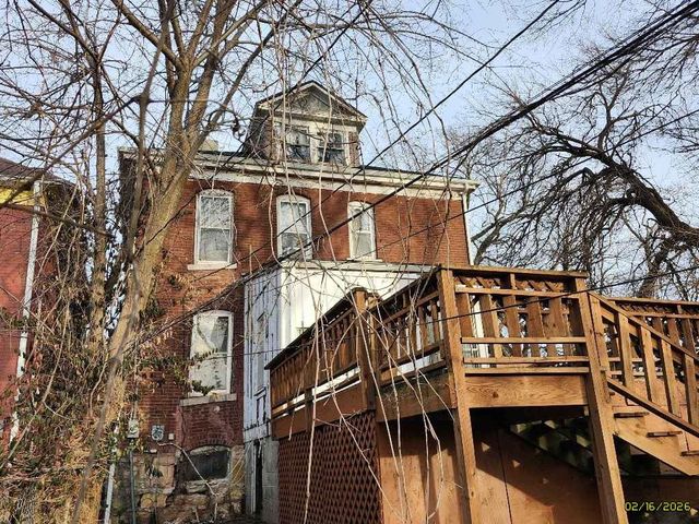 1010 Brooklyn Avenue, Kansas City, MO 64127