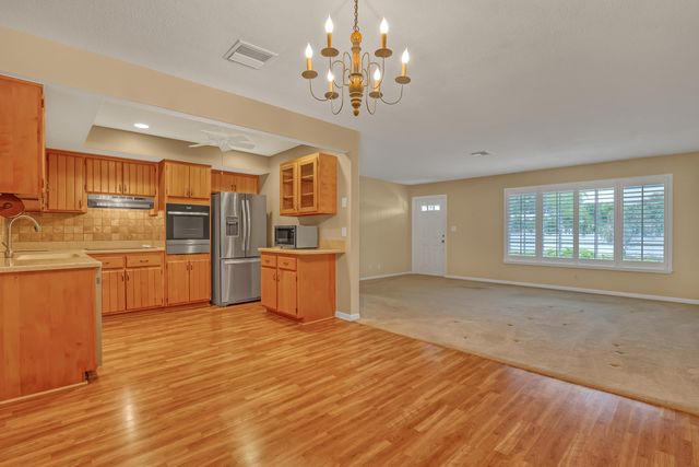 24 Pinetree Circle, Tequesta, FL 33469