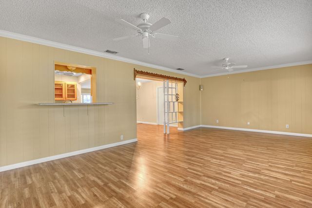 24 Pinetree Circle, Tequesta, FL 33469