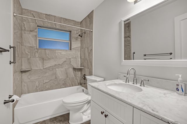 24 Pinetree Circle, Tequesta, FL 33469