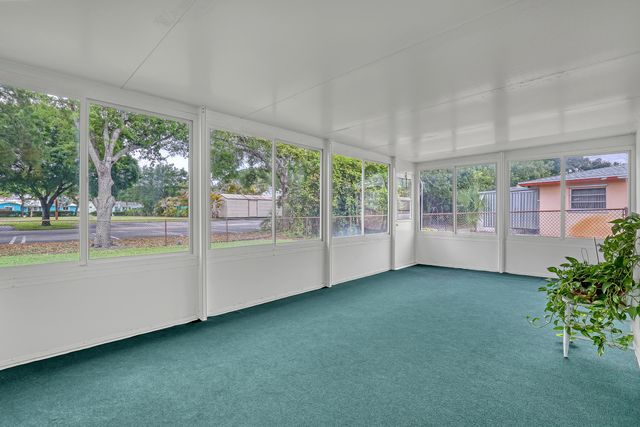 24 Pinetree Circle, Tequesta, FL 33469