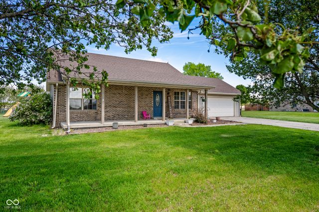 6486 E Orchard Drive, Edinburgh, IN 46124