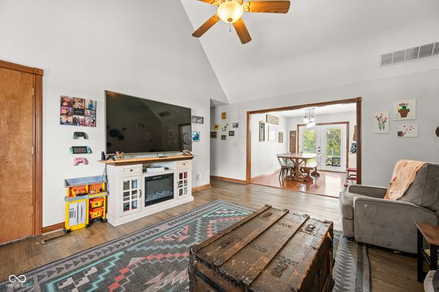 6486 E Orchard Drive, Edinburgh, IN 46124