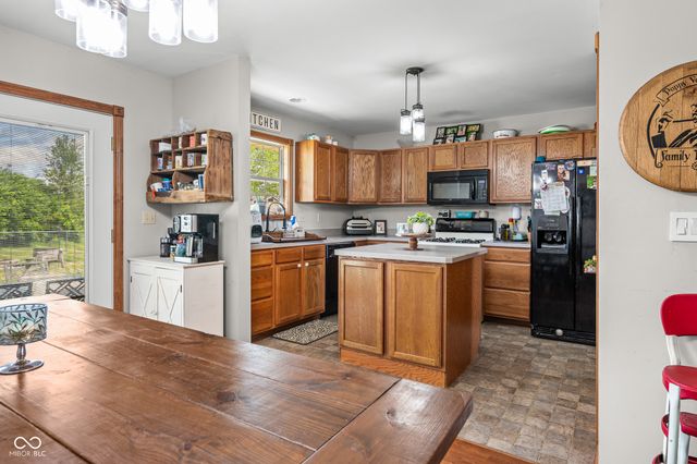 6486 E Orchard Drive, Edinburgh, IN 46124