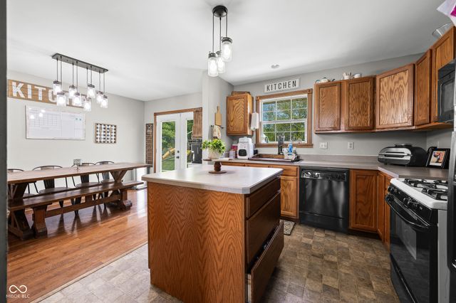 6486 E Orchard Drive, Edinburgh, IN 46124