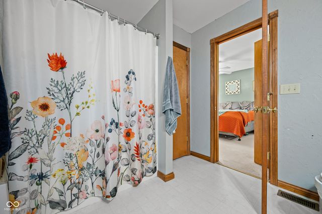 6486 E Orchard Drive, Edinburgh, IN 46124
