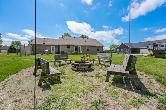 6486 E Orchard Drive, Edinburgh, IN 46124