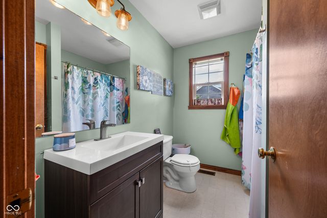 6486 E Orchard Drive, Edinburgh, IN 46124