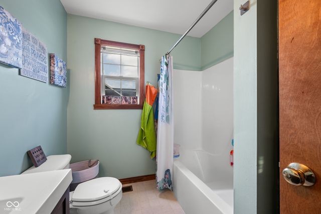 6486 E Orchard Drive, Edinburgh, IN 46124