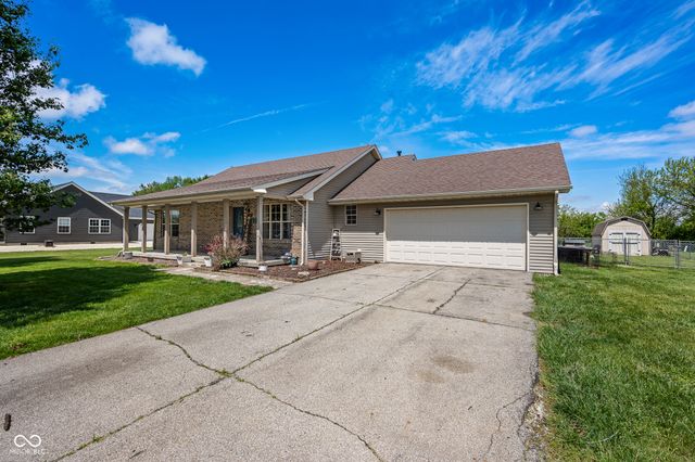 6486 E Orchard Drive, Edinburgh, IN 46124
